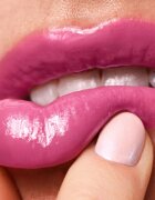 Gabriella Salvete Glosstitude Peptide Lip Gloss hydratační lesk na rty odstín 05 Pink Statement 10 ml