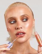 Glow Hub Gen Gleam hydratační lesk na rty odstín Snack 3 ml