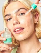 Glow Hub The Glow Giver rozjasňující pleťové sérum s kyselinou glykolovou 30 ml