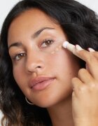 GOSH COPENHAGEN Bright'n Conceal rozjasňující korektor proti kruhům pod očima odstín Adjusting Skin 12 ml