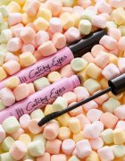 GOSH COPENHAGEN Catchy Eyes řasenka pro prodloužení a oddělení řas odstín Black 8 ml