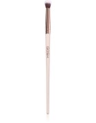 GOSH COPENHAGEN Precision Brush štětec na oční stíny 1 ks