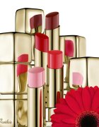 GUERLAIN KissKiss Shine Bloom lesklá rtěnka odstín 521 Kiss to Say 3.5 g