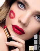 GUERLAIN KissKiss Tender Matte dlouhotrvající rtěnka s matným efektem odstín 775 Kiss Rouge 2.8 g