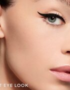 GUERLAIN Noir G Graphic Liner tekuté oční linky v peru voděodolné odstín 01 Black 055 ml