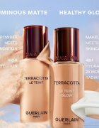 GUERLAIN Terracotta Le Teint Glow tekutý rozjasňující make-up pro přirozený vzhled odstín 4W Warm 35 ml