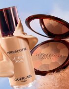 GUERLAIN Terracotta Le Teint Glow tekutý rozjasňující make-up pro přirozený vzhled odstín 4W Warm 35 ml
