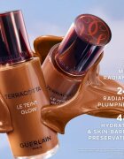GUERLAIN Terracotta Le Teint Glow tekutý rozjasňující make-up pro přirozený vzhled odstín 6W Warm 35 ml