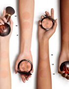 GUERLAIN Terracotta Light bronzující rozjasňující pudr plnitelný odstín 01 Light Warm 10 g