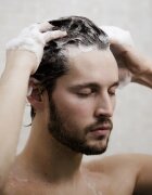 Hair Rituel by Sisley Revitalizing Smoothing Shampoo with Macadamia oil uhlazující šampon pro všechny typy vlasů 200 ml