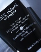 Hair Rituel by Sisley Revitalizing Volumizing Shampoo with Camellia oil šampon pro objem jemných vlasů bez obsahu sulfátů 500 ml