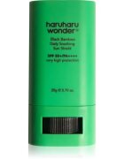 Haruharu Wonder Black Bamboo Daily Soothing Sun Shield opalovací krém v tyčince se zklidňujícím účinkem SPF 50+ 20 g