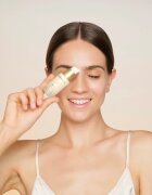Health Labs Care Glow On Brightening eye cream rozjasňující oční krém 15 ml