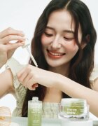 House of Hur Phyto Brew Matcha Ampoule hydratační a zklidňující sérum pro rozjasnění pleti 50 ml