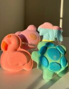I Heart Revolution Bath Fizzer Turtle koupelová bomba s vůní Citrus & Green apple 110 g