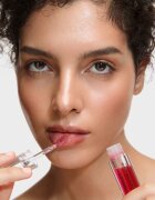 Inglot Juicy Lips Smoothing Lip Oil hydratační olej na rty odstín Wild Strawberry 4 ml