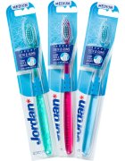 Jordan Target Teeth & Gums Medium zubní kartáček 1 ks