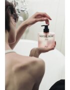 KUNDAL Objet Moist Gleam Body Wash parfémovaný sprchový gel pro intenzivní hydrataci s vůní Santal Rose 450 ml