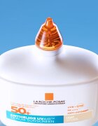 La Roche-Posay Anthelios UV Air Serum Sunscreen ochranné sérum pro všechny typy pleti SPF 50+ Light Natural 50 ml