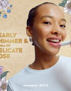 Labello Bridgerton Rose tónovací hydratační balzám na rty 4.8 g
