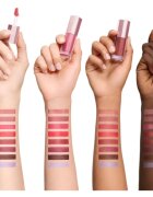 Lancôme Lip Idôle CuddleBlur™ Matte Velvet Lip Cream vyplňující balzám na rty s matným efektem odstín 60 Million-Dollar Berry 8.5 ml