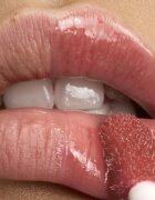Lancôme Lip Idôle Juicytreat lesk na rty odstín 16 8.5 ml