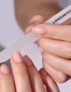 LONDONTOWN Glass Nail File skleněný pilník na nehty 1 ks