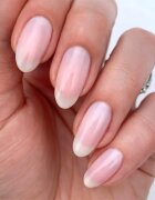 LONDONTOWN Kur Illuminating Nail Concealer rozjasňující lak na nehty odstín Original 12 ml