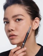 L’Oréal Paris Infaillible 24h Filling Triangular Pencil precizní tužka na obočí voděodolná odstín Auburn 1 ml