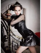 L’Oréal Paris Volumissime Royale řasenka pro objem a oddělení řas odstín Extra Black 79 ml