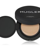 L’Oréal Paris x Mugler dlouhotrvající kompaktní make-up pro plné krytí odstín Illusion 5 / Medium Tan 23 ml