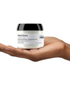 L’Oréal Professionnel Serie Expert Metal Detox hloubkově vyživující maska pro barvené a poškozené vlasy 75 ml