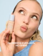 Lumene Blur Even Cover tekutý make-up s matným finišem 16h odstín 4 30 ml