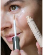 Lumene Blur Longwear tekutý korektor odstín Medium 9 ml