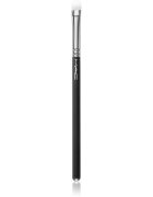 MAC Cosmetics Brush 239S Eye Shader štětec na oční stíny 1 ks