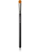 MAC Cosmetics Brush 242S Shader kulatý štětec na oční stíny 1 ks