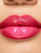 MAC Cosmetics Holiday Lipglass Air lesk na rty odstín Ruby Whoa 5 ml