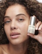 MAC Cosmetics Hyper Real Eye Serumizer sérum pro redukci tmavých kruhů pod očima 15 ml