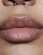 MAC Cosmetics Lipglass Blow olej na rty odstín Ginger Zest 5 ml