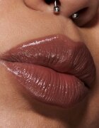 MAC Cosmetics Nudes Lustreglass Lipstick lesklá rtěnka odstín Signature Move 3 g