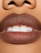 MAC Cosmetics Powder Kiss Hazy Matte matná rtěnka odstín Chestnut 3.5 g