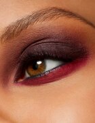MAC Cosmetics Powder Kiss Soft Matte Eye Shadow oční stíny odstín P for Potent 1.5 g