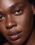MAC Cosmetics Strobe Beam Bronzelighter tekutý bronzer s rozjasňujícím efektem odstín Sunbeam 4.3 ml