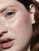 MAC Cosmetics Strobe Liquid Blush tekutá tvářenka odstín Ice Gleam 4.3 ml
