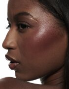 MAC Cosmetics Strobe Liquid Blush tekutá tvářenka odstín Plummy Bare 4.3 ml