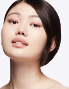 MAC Cosmetics Studio Radiance Moisturizing + Illuminating Silky Primer rozjasňující podkladová báze pod make-up 30 ml