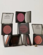 Mádara MÁDARA Magnetic Blush pudrová tvářenka odstín Bare Blossom 6 g