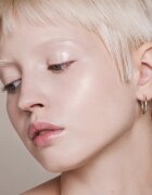 Mádara MÁDARA Skin Equal rozjasňující make-up pro přirozený vzhled SPF 20 odstín #10 Porcelain 30 ml