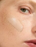Mádara MÁDARA Skinonym Semi-Matte Peptide dlouhotrvající make-up s peptidy odstín Ivory 20 30 ml