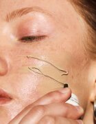 Mádara MÁDARA SPF30 Age-Defying ochranný tónovaný fluid na obličej 40 ml